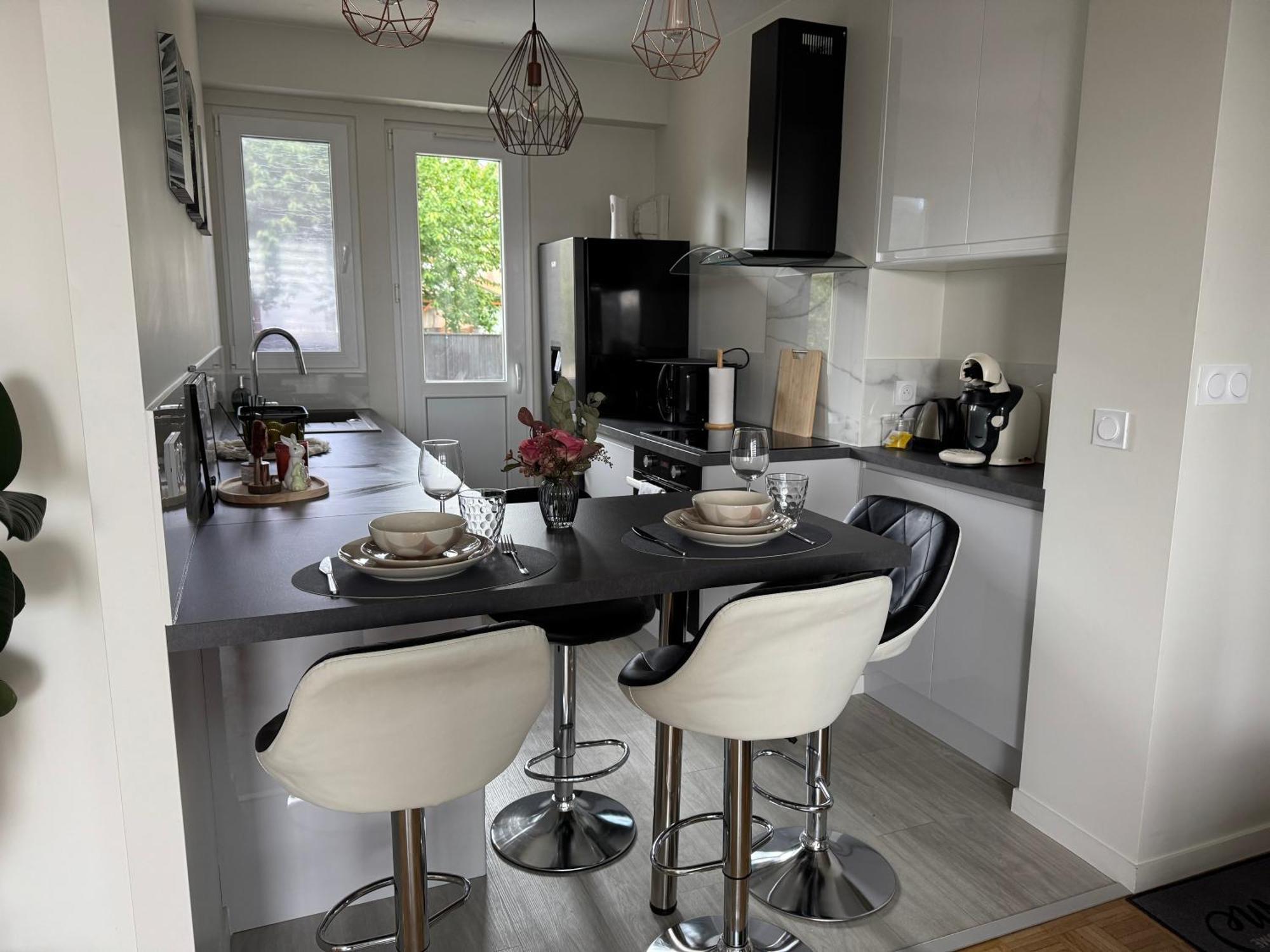 Appartement Chaleureux Et Spacieux T3 里摩日 外观 照片